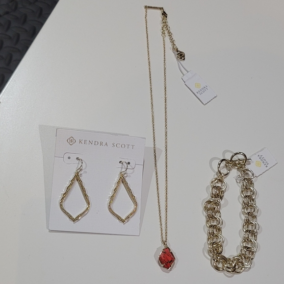 Kendra Scott Bundle Set Necklace , Earrings ,Bracelet 14k Gold Plated over brass - Picture 2 of 10